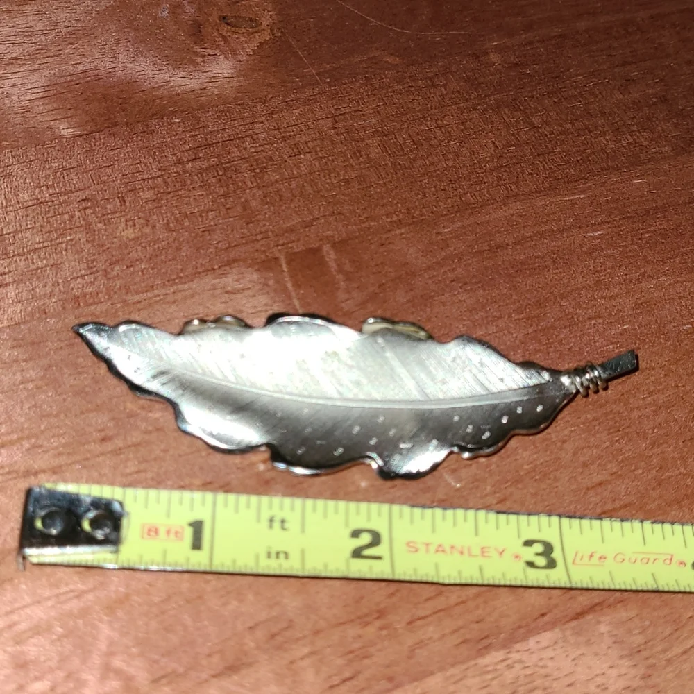 Vintage Brushed Silver-tone Brooch Long Leaf or Feather with stamped design MCM - Picture 8 of 8